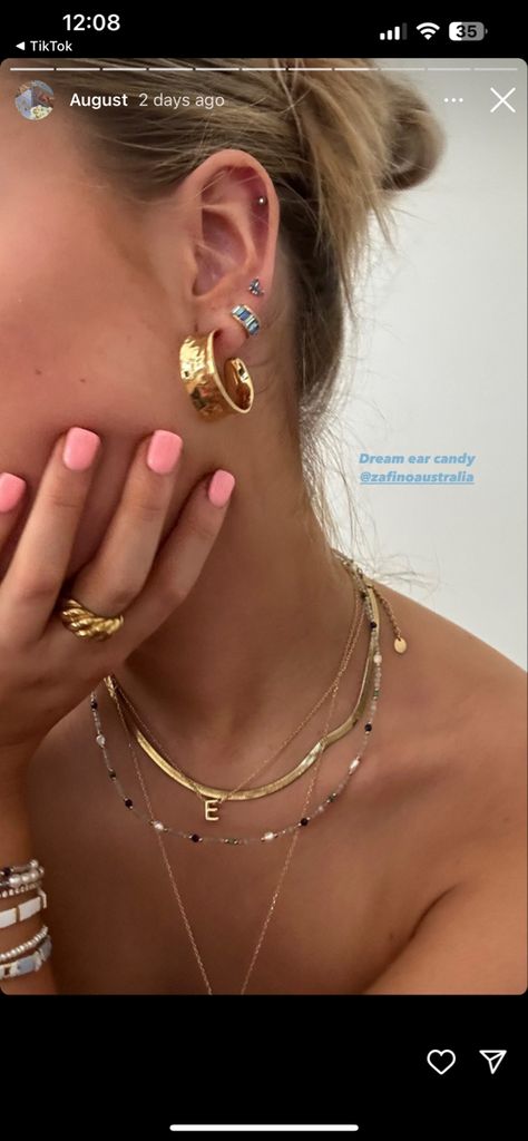 Emma Mac, Earring Stack, Jewelry Accessories Ideas, Dope Jewelry, Jewelry Fashion Trends, Jewelry Essentials, Stacked Jewelry, Jewelry Lookbook, Clean Girl