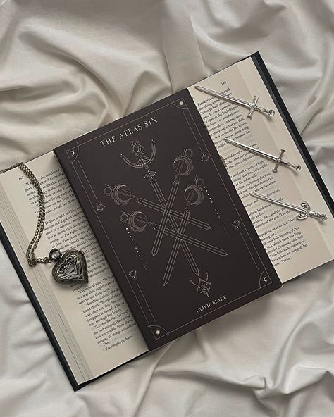 Omega Nest Aesthetic, The Atlas Six Aesthetic, Atlas Aesthetic, Six Aesthetic, The Atlas Six, Secret Library, Atlas Book, Book Fanart, Wizard School