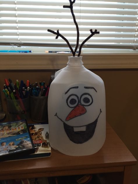 Milk Jug Christmas Crafts, Milk Jug Crafts For Christmas, Christmas Milk Jug Crafts, Milk Jug Christmas Decorations, Gallon Jug Crafts, Gallon Jugs Crafts, Igloo Out Of Milk Jugs, Milk Jugs Christmas, Igloo Milk Jugs