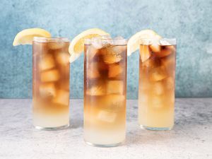 Recipe Gifts, Long Island Tea, Popular Mixed Drinks, Tea Cocktail Recipes, Iced Tea Cocktails, Texas Tea, Tea Cocktail, Latin American Food, Lunch Appetizers