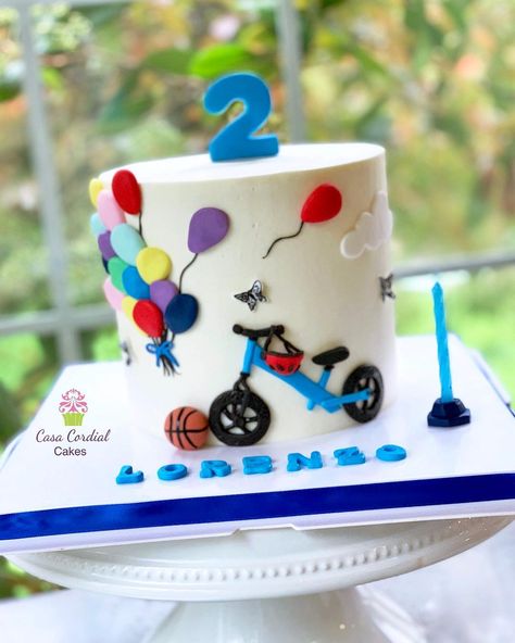 Casa Cordial Cakes on Instagram: “Balance Bike Cake 🚲 . . . . #balancebikecake #toddlerbikecake #toddlerbike #balancebike #bluebikecake #bikecake #bicyclecake #toddlercakes…” Cycle Cake, Bike Party, Bike Themed Birthday Party, Bike Cake, Bike Birthday Cake, Bicycle Birthday Cake, Bike Theme Cake, Cake Electric Bike, Fixies Birthday Cake