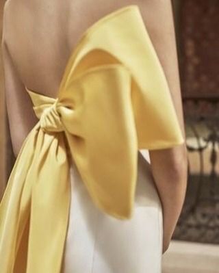 Carolina Herrera Bridal, Primrose Yellow, Couture Mode, Bridal Fashion Week, Soft Yellow, French Vanilla, Best Wedding Dresses, Lemon Zest, Pale Yellow