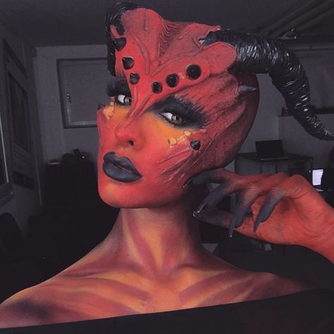 She's the devil in disguise  Leaving for NYC and Gen Beauty in two days!!!  #shedevil #devil #lucifer #hellgirl #makeuptutorial #makeupartist #youtuber #genbeauty #ellimacssfx #halloween2017 Devilish Makeup, She Devil Makeup, Demon Outfit, 3 Witches, Devil In Disguise, Demon Makeup, Demon Costume, Devil Makeup, Monster Makeup