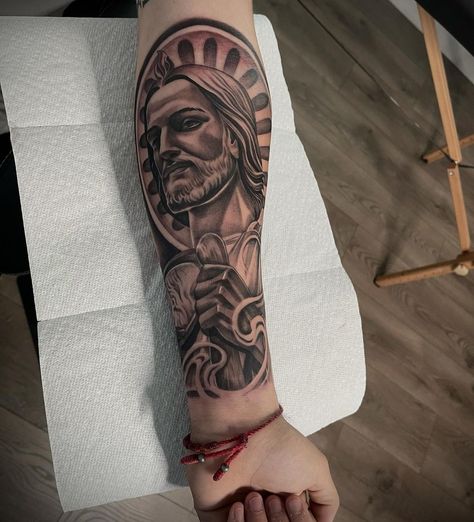 Javier on Instagram: “Another CLEAN San Judas 💥 💥.. …MAKE YOUR BoDY A MASTERPIECE..YOU ONLY GET ONE ☝️ CANVAS …I COULD HONESTLY KEEP DOING THESE All day !! . . .…” San Judas Sleeve Tattoo, San Judas Tadeo Tattoo Forearm, St Judas Tadeo Tattoo, San Judas Tattoo, San Judas Tadeo Tattoo, Chicano Tattoos Sleeve, Mexican Tattoo, Tattoos Sleeve, Chicano Tattoos