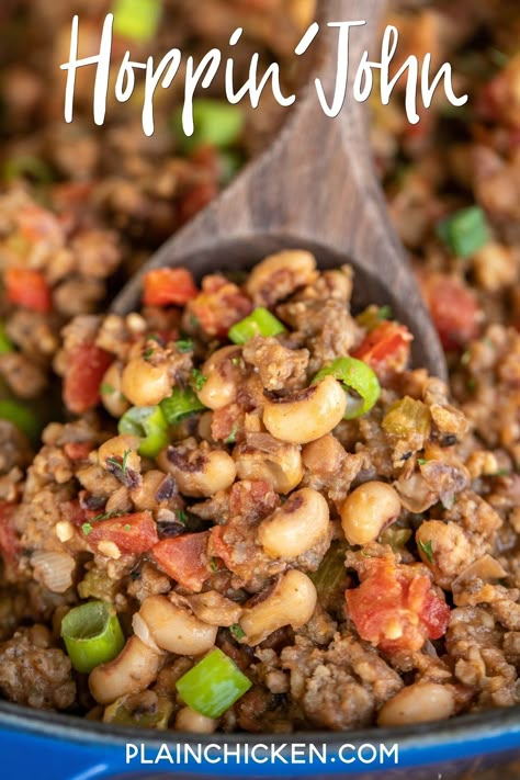 Hoppin' John - a New Year's Tradition! Southern legend has it that if you eat black-eyed peas on New Year's Day you will have good luck in the new year. Don't take any chances! Ground beef, sausage, black-eyed peas, onion, Rotel tomatoes and green chiles, garlic, celery, and bell pepper. Serve over rice with homemade cornbread. #newyears #hoppinjohn #goodluck #blackeyedpeas Black Eyed Peas With Rotel, Black Eyed Peas And Hamburger Meat, Black Eye Pea Recipes, Hopping John Recipe Black Eyed Pea, Black Eyed Peas With Sausage, Hoppin Johns, Hopping John, Blackeyed Pea Recipes, Hoppin John Recipe