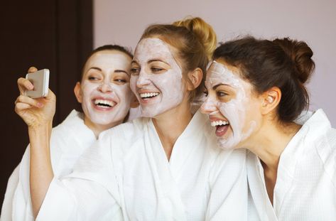 Pamper Days, Spa Facial, Shoulder Massage, Spa Headband, Medical News, Skin Disorders, Facial Spa, Anti Aging Skin Products, Spa Treatments