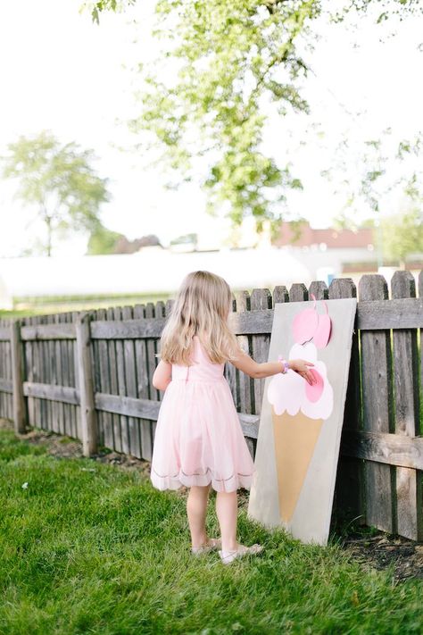 Ice Cream Party Games, Party Games Kids, Ice Cream Birthday Party Theme, Ice Cream Party Theme, Ice Cream Party Decorations, Cream Birthday Party, Photo Party, Ice Cream Birthday Party, Ice Cream Theme