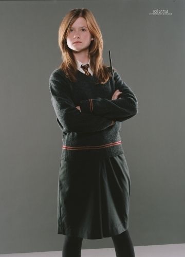 Ginny Weasley Costume, Ginny Weasley Outfits, Harry Potter Uniform, Chica Chola, Harry Potter Ginny, Harry Potter Girl, Lara Jean, Bonnie Wright, Harry Potter Costume