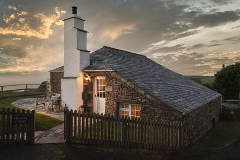 Forget the world for a while and get lost in uninterrupted sea views at our Cornish clifftop sanctuary 🌊 From golden hued sunrises to dusky evening skies, our darling cottage promises the dreamiest of staycation moments ✨ 📸 Menaring Cottage . . . #visitcornwall #cornishescapes #whitsandbay #coastal #countryside #oceanside #boutiqueretreats #staycationuk #luxurytravel #luxuryretreat #luxurystaycation #luxurystays #romanticgetaway #interiorstyle #luxuryinteriors #interiordesign #luxury Boutique Exterior, Dog Friendly Garden, Cornish Cottage, Cute Cottages, Boutique Retreats, Cornwall Cottages, Cornish Coast, Luxury Cottage, Stone Arch