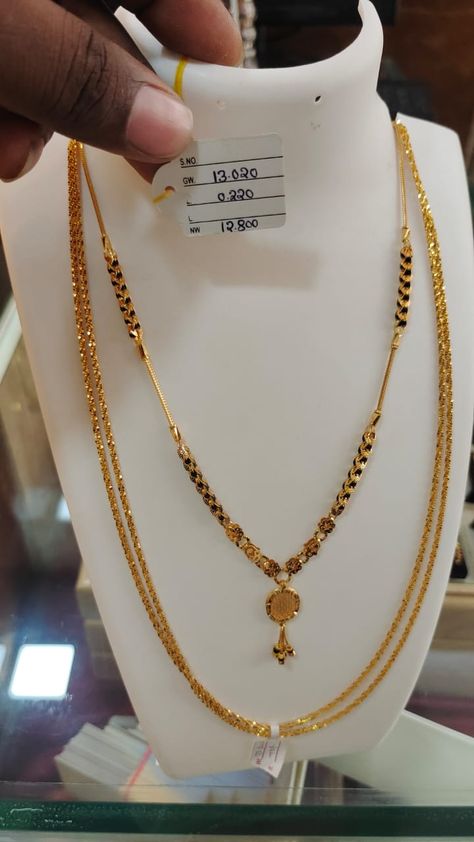 Lacha Design, Nallapusalu Designs Gold Long, Nallapusalu Designs Gold, Ganthan Design, Gold Jewelry Prom, Design Curtains, Mangalsutra Chain, Hand Chain Jewelry, Delicate Gold Jewelry