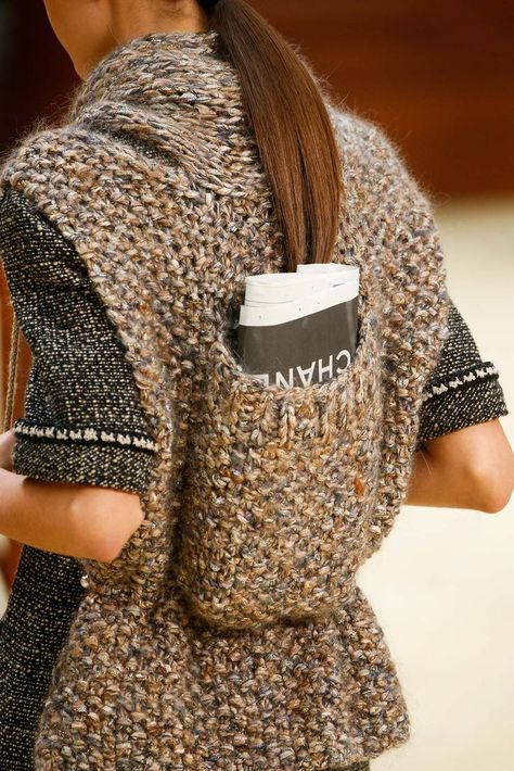 Chanel 2015, Knit Pocket, Moda Chanel, Mode Tips, Fall 2015 Style, Fashion Week 2015, Knitwear Fashion, Chanel Fashion, 2015 Fashion