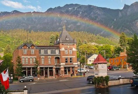 Ouray's historic downtown Peak To Peak Scenic Byway, Colorado National Parks, Alpine Loop, Ouray Colorado, Colorado Real Estate, San Juan Mountains, Colorado Vacation, Mountain High, Scenic Byway