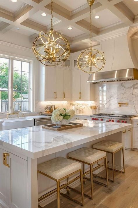 French Modern Home Interiors, Kitchen Design Small Space, Kitchen Island Ideas, Minimalist Kitchen Design, Gold Kitchen, Island Ideas, Kitchen Inspiration Design, Modern Farmhouse Kitchens, Trendy Kitchen