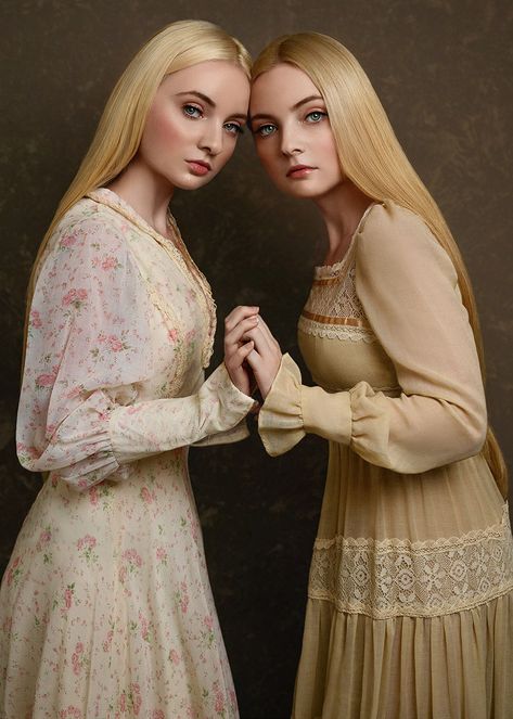 Twins Posing, My Account Page, Twin Models, Twin Photography, Sisters Photoshoot Poses, Sister Photography, Sister Poses, Sibling Poses, Twin Photos