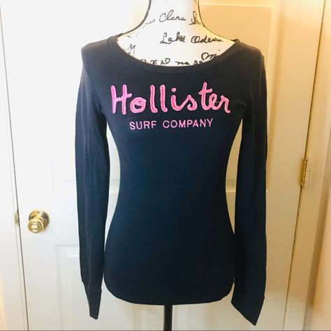 Hollister Signature “Surf Company” Long Sleeve Top Size Small. Like New, No Flaws, Never Worn Long Sleeve Crewneck. Color: Dark Blue With Pink Embroidery. Super Soft Material. From A Smoke- Free And Pet-Friendly Home. Check Out My Other Hollister And Abercrombie Items Vintage Long Sleeve Top, 2000 Fashion Outfits, Hollister Y2k, Hollister Clothes, Hollister Long Sleeve, Blue Shirts, 2000 Fashion, Pink Embroidery, Punk Girl