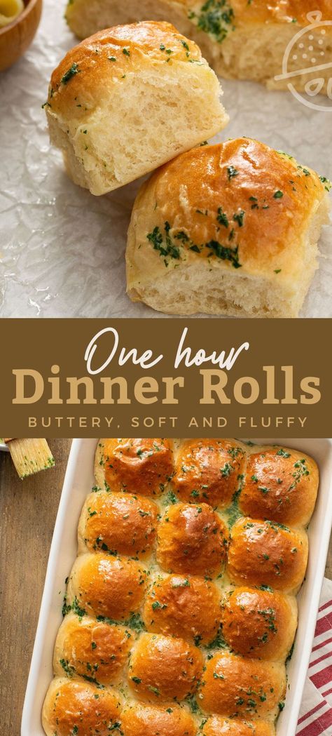 Cheesy Dinner Rolls Recipe, Fall Dinner Rolls, Christmas Rolls Dinner, Cookistwow Recipes, Fast Dinner Rolls, Christmas Dinner Rolls, Thanksgiving Breads, Thanksgiving Biscuits, One Hour Rolls