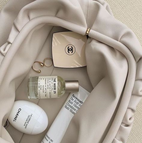 Chanel Aesthetic, Cream Aesthetic, Classy Aesthetic, Japanese Aesthetic, Perfume Brands, Beige Aesthetic, Aesthetic Colors, Diy Skin Care, Diy Skin