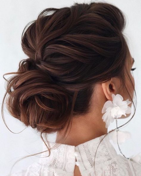 Chignon Bun, Wedding Hair Up, Chignon Hair, Mother Of The Bride Hair, Halo Hair Extensions, Bridal Hair Updo, Halo Hair, Wedding Hair Inspiration, Low Bun