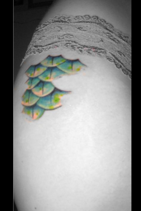 beats all the cheetah shit ive seen Tattoo In Ear, Fish Scale Tattoo, Mermaid Scales Tattoo, Scale Tattoo, Mermaid Tattoos, Body Modification, Fish Scale, Mermaid Scales, Hip Tattoo