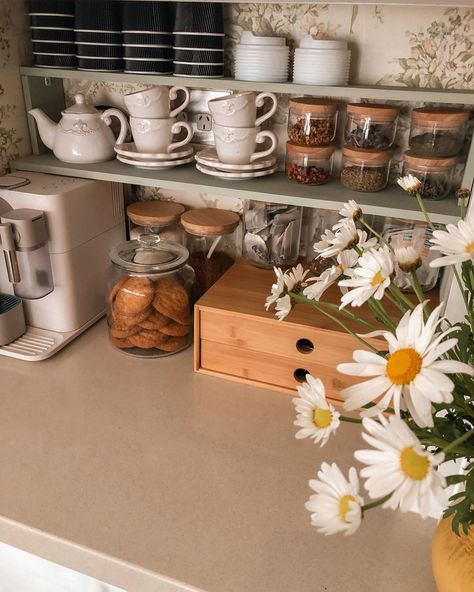 Coffee Tea Station, Corner Coffee Bar, Aesthetic Heaven, Tea Organizer, Dreamy Interiors, Coffee Station Kitchen, Dream House Aesthetic, Pretty Vibes, Tea Display