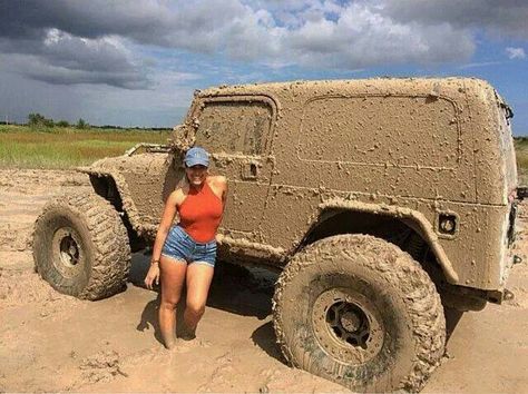 Mud + Jeep Girl (YEP - THAT BE ME)! Jeep Wrangler Girl, Jeep Baby, Cj Jeep, Badass Jeep, Tj Wrangler, Hors Route, Mud Trucks, Cool Jeeps, Jeep Lover