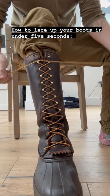 Brown Lace Up Boots Outfit How To Wear, How To Lace Boots, Brown Lace Up Boots Outfit, Lace Up Boot Outfit, How To Tie Laces, Brown Lace Boots, Fashion 101, Duck Boots, Long Boots