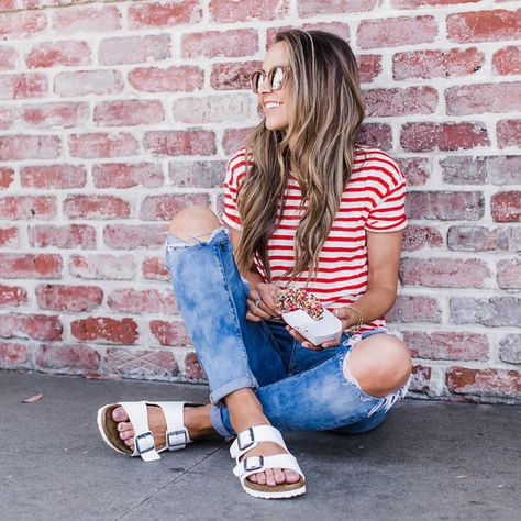 red & white striped top and ripped skinny jeans Red Striped Top Outfit, Birkenstock Outfit Women, White Birkenstock Outfit, Fourth Of July Outfits, Balboa Island, Merricks Art, White Birkenstocks, Red Stripes Top, Birkenstock Outfit