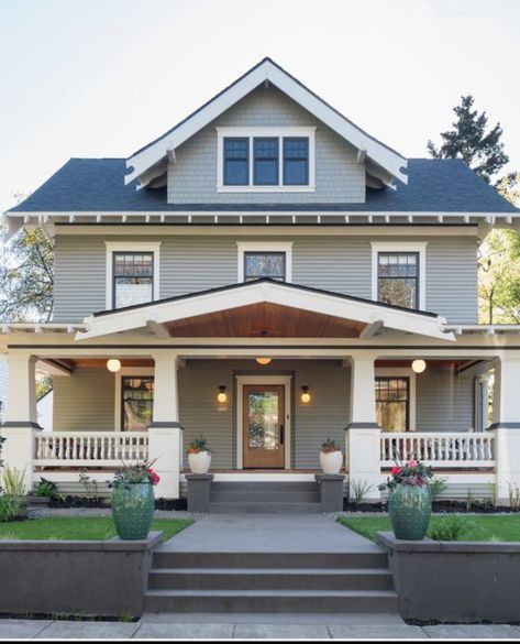 Craftsman Foursquare, Craftsman Colonial, Square Houses, Craftsman Bungalow Exterior, Craftsman Home Exterior, Bungalow Interior, House Journal, Build Inspiration, Journal Magazine