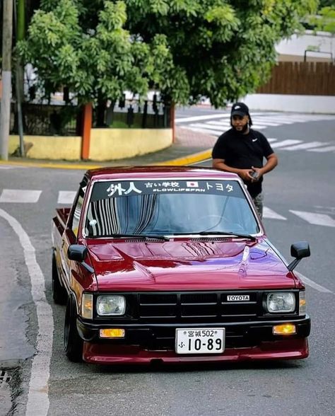 Mazda Mini Truck, Toyota Pickup Lowered, Mini Trucks Mazda, Custom Ford Ranger, Drift Truck, Nissan Hardbody, Slammed Trucks, Tokyo Drift Cars, Lowrider Trucks