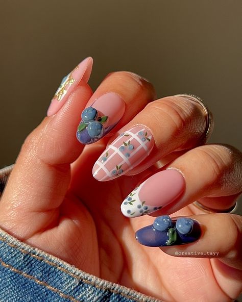 Blueberry Nails Art, Blueberry Nail Art, Nails Press On, Round Nail Ideas, Blueberry Nails, Fall Nail Idea, Nessa Nails, Dance Problems, Summer Nails Colors Designs