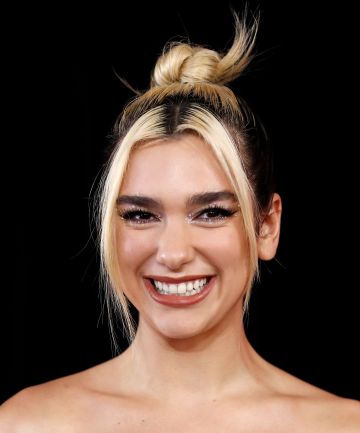 11 Hairdos That Look Amazing With Visible Roots Blonde Bob Haircut, Best Acne Products, Diy Hair Color, Red Carpets, 90s Hairstyles, Effortless Hairstyles, Blonde Bobs, Roots Hair, Dua Lipa