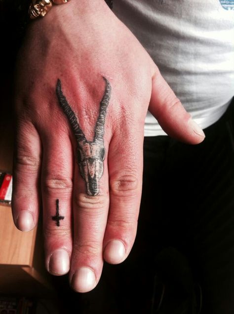 Skull finger tattoo Skull Finger Tattoo, Skull Finger Tattoos, Tattoo Finger, Goat Horns, Tattoo Board, Finger Tattoo, Skull Tattoos, Animal Skulls, Tattoo Inspo