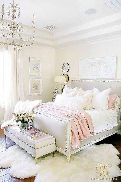 Seda y Nacar Bed Heads, Spring Bedroom, Dekorasi Kamar Tidur, Blush Gold, Chic Bedroom, Decor Minimalist, White Bedroom, Beautiful Bedrooms, New Room