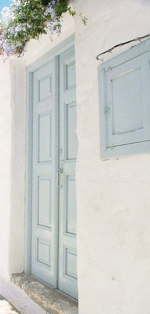 NOW TRENDING – POWDER BLUE Light Blue Doors Interior, Cottage Spring, Architecture Renovation, Blue Front Door, Blue Doors, Pastel Interior, Chalk Pastel, Haus Am See, Blue Cottage