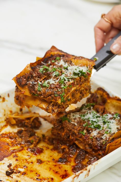 Spicy Mushroom Lasagne Mushroom Lasagne, Veg Lasagne, Spicy Mushroom, Dried Mushrooms, Simple Green Salad, Roasted Mushrooms, Winter Dinner, Cooking For Two, Green Salad