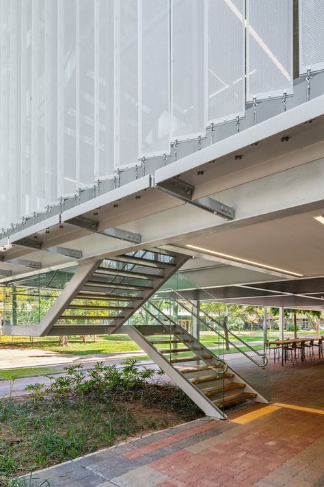 Andrade Morettin Arquitetos Associados, André Scarpa · Santa Cruz Library · Divisare Shading Device, Factory Architecture, Metal Facade, University Architecture, Facade Material, Industrial Architecture, Architecture Collage, Natural Ventilation, Structure Architecture