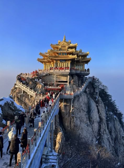 Laojun Mountain, China Temple, Chinese Mountains, Chinese Temple, Chinese Aesthetic, Chinese Landscape, Japan Aesthetic, Exotic Places, Korea Travel