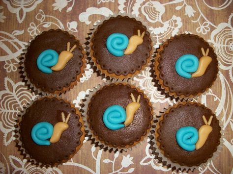 snail cupcakes | Small snails Cupcakes — Cupcakes! Snail Cupcakes, Snail Garden, Garden Birthday, Themed Cupcakes, 11th Birthday, Food Stuff, Cooking Ideas, 8th Birthday, Birthday Boy