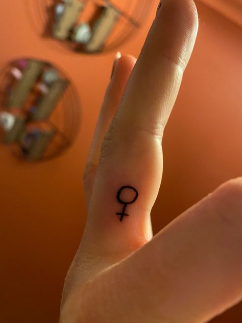 Feminist symbol finger tattoo Feminist Finger Tattoo, Venus Symbol Tattoo Finger, Female Symbol Tattoo Finger, Feminism Tattoo Ideas, Feminist Symbol Tattoo, Tattoo Ideas Feminist, Female Sign Tattoo Symbols, Goth Stick And Poke, Woman Symbol Tattoo