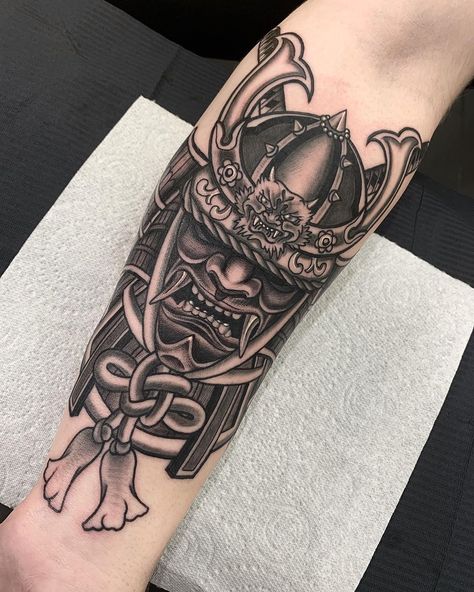 Warrior Mask Tattoo, Under Arm Tattoo, Samurai Warrior Mask, Mask Tattoo Ideas, Samurai Mask Tattoo, Japanese Warrior Tattoo, Japanese Mask Tattoo, Warrior Mask, Tattoo Japanese Style