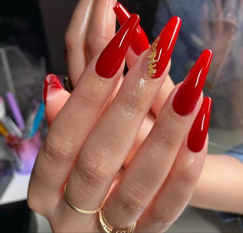 Judy Nails, Tapered Coffin, Elegant Touch Nails, Glitter Accent Nails, Toe Nail Color, Red Acrylic Nails, Cute Nail Art Designs, Nails Design With Rhinestones, Nail Art Designs Videos