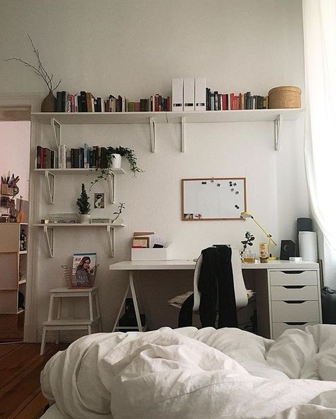 Good morning @_ngoc_anh #berlin#fromwhereisit#bed#office#workplace#home#homedecoration#prettyplaces#interior#homefashion#mygirlshome#interiordesign Donut Aesthetic, Rustic Bedroom Design, Luxury Bedroom Decor, Dekorasi Kamar Tidur, Home Office Space, Rustic Bedroom, Guest Bedrooms, Dream Rooms, Aesthetic Bedroom