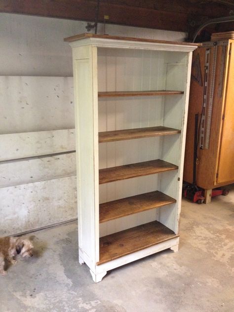 Wood Bookcase Makeover, Cottage Style Bookcase, Tall Bookshelf Makeover, Refinish Bookshelf, Bookshelf Upcycling, Bookshelf Remodel, Bookshelf Refurbish Ideas, Bookshelf Upcycle, French Provincial Bookcase