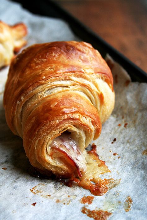 Cheese Croissant, Croissant Dough, Croissant Recipe, Holiday Brunch, Smoked Ham, Ham And Cheese, Tasty Recipes, Bread Recipes, Breakfast Brunch