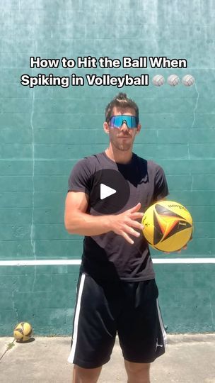 Volleyball Gifs, Volleyball Tryouts, Types Of Hands, Spinning Top, Volleyball Players, Viral Post, Kids Sports, Viral Videos, Volleyball