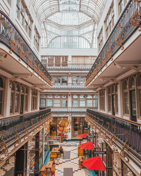 11 Instagram-Worthy Photo Spots in Manchester, England - readysetjetset Manchester Library, Visit Manchester, Austin Travel, Street Townhouse, Gothic Buildings, West England, Champagne Bar, Travel Uk, Manchester England