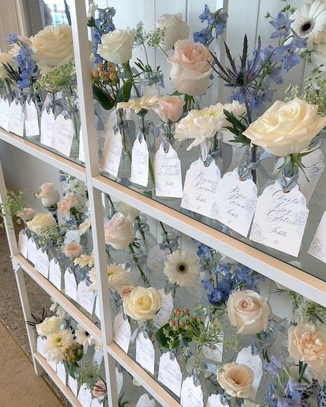 Placecards Wedding Table Display, Wedding Place Card Display, Placecards Wedding Table, Place Card Display, Flower Place Cards, Wedding Seating Chart Display, Wedding Table Display, Bridgerton Wedding, Place Card Table Wedding