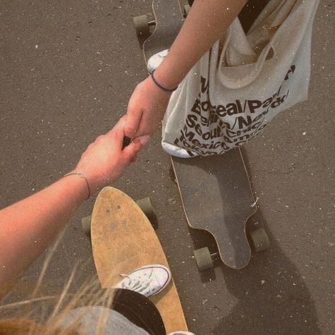 Skater Couple Aesthetic, Skater Couple, Skater Girl Aesthetic, Skateboarding Aesthetic, Skater Boi, Skate Girl, Skater Aesthetic, Skater Girls, Percabeth