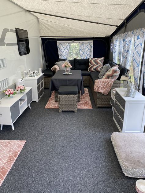 Caravan Annex Ideas, Caravan Awning Ideas, Caravan Awning Interior Ideas, Caravan Awning Interior, Porch For Camper, Beach Hut Decor, Tents Camping Glamping, Pop Up Tent Trailer, Diy Caravan