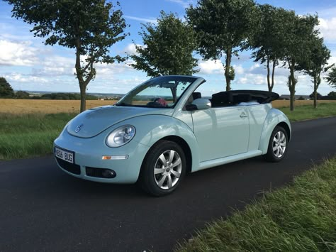 Beetle Convertible Aesthetic, Volts Wagon Beetle Aesthetic, Volts Wagon Beetle Convertible, Blue Volkswagen Beetle, Volkswagen Convertible Beetles, Green Convertible Beetle, Blue Convertible, Volkswagen Beetle Convertible, Bug Car